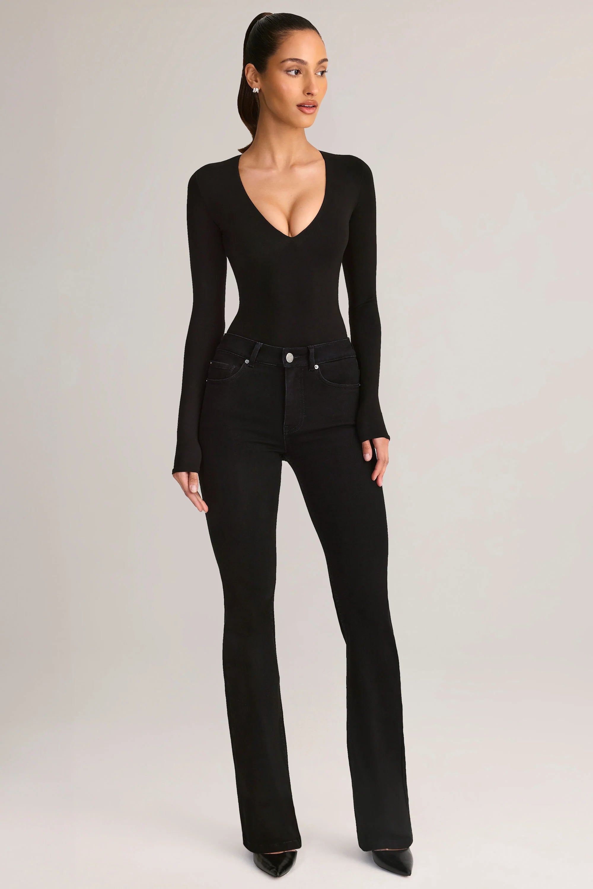 Mid Rised Flared Jeans Denim Mid-Rise Flared Jeans in Black – Novrla