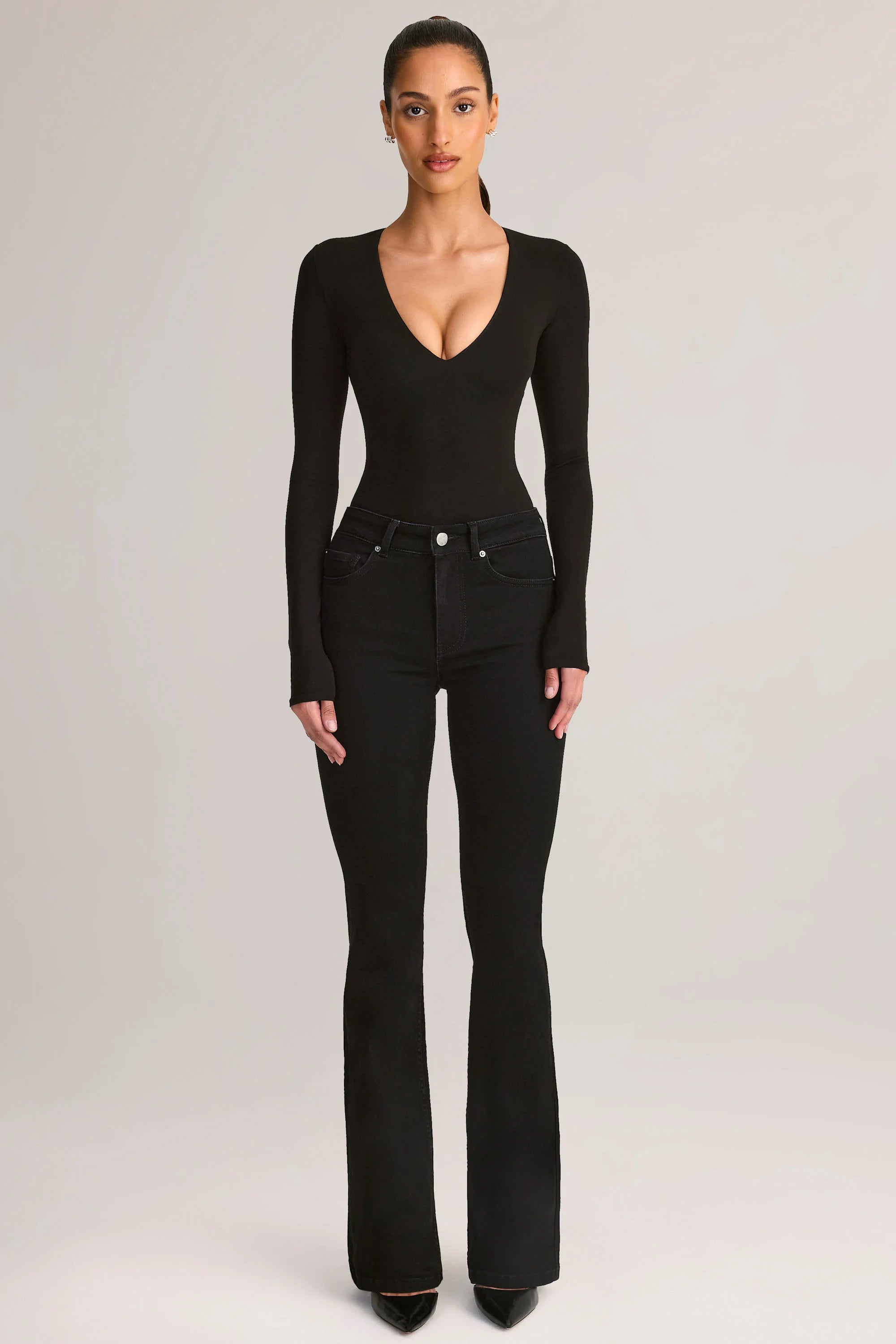 Denim Mid-Rise Flared Jeans in Black – Novrla