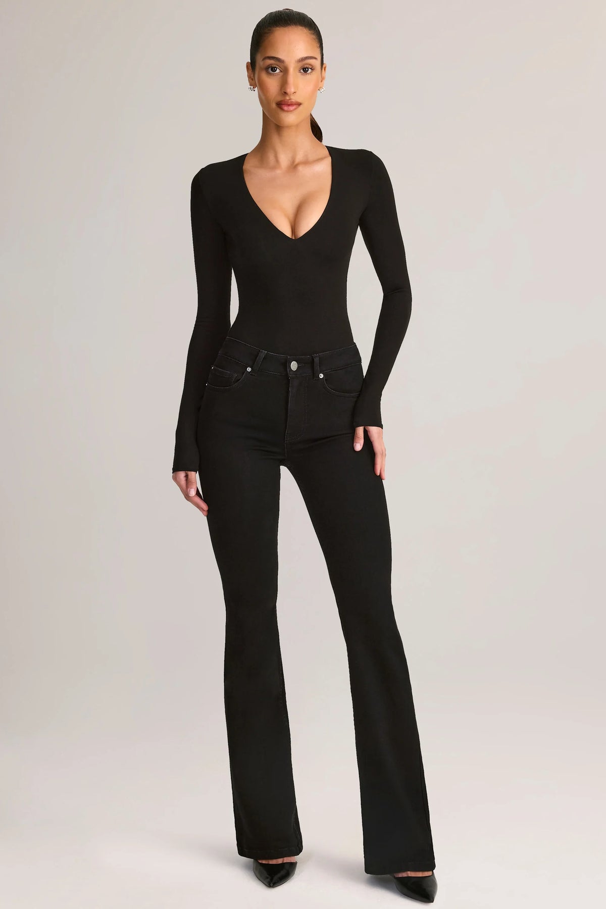 Denim Mid-Rise Flared Jeans in Black – Novrla